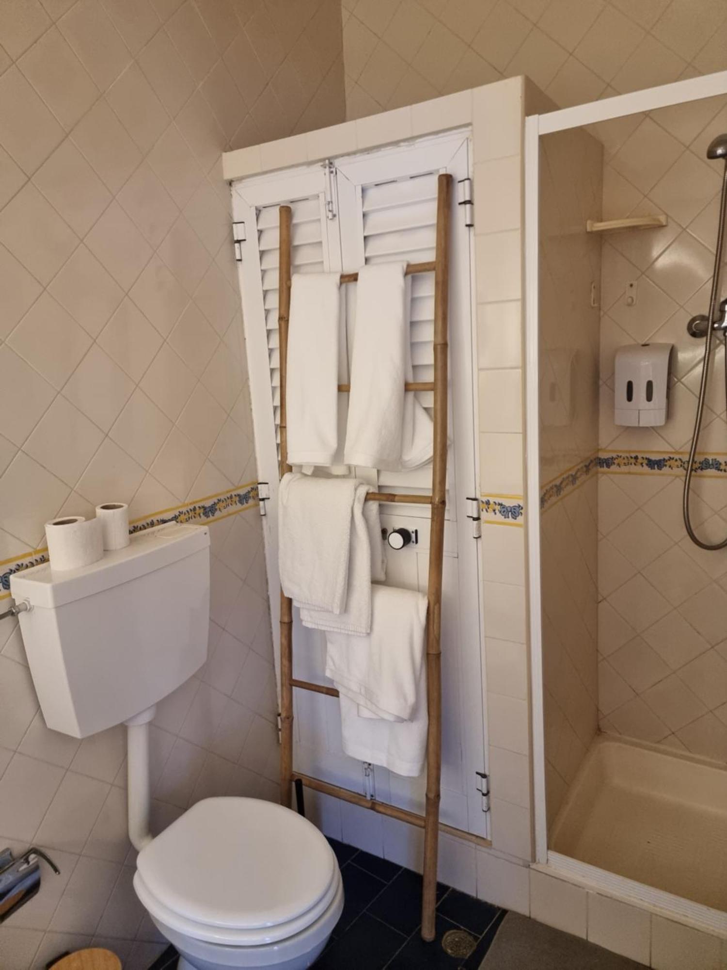 Wonder Charm Guesthouse Албуфейра Стая снимка
