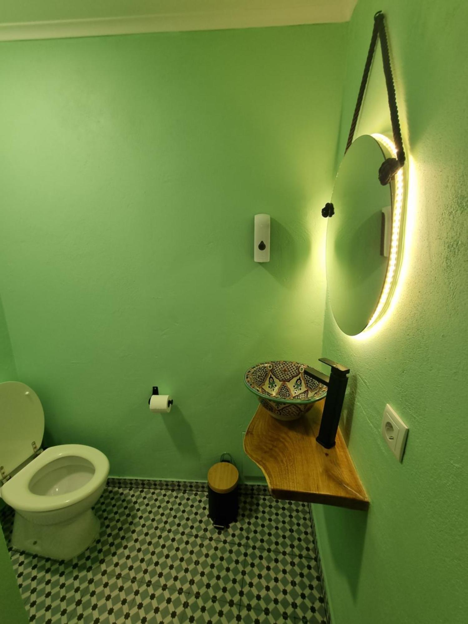 Wonder Charm Guesthouse Албуфейра Стая снимка